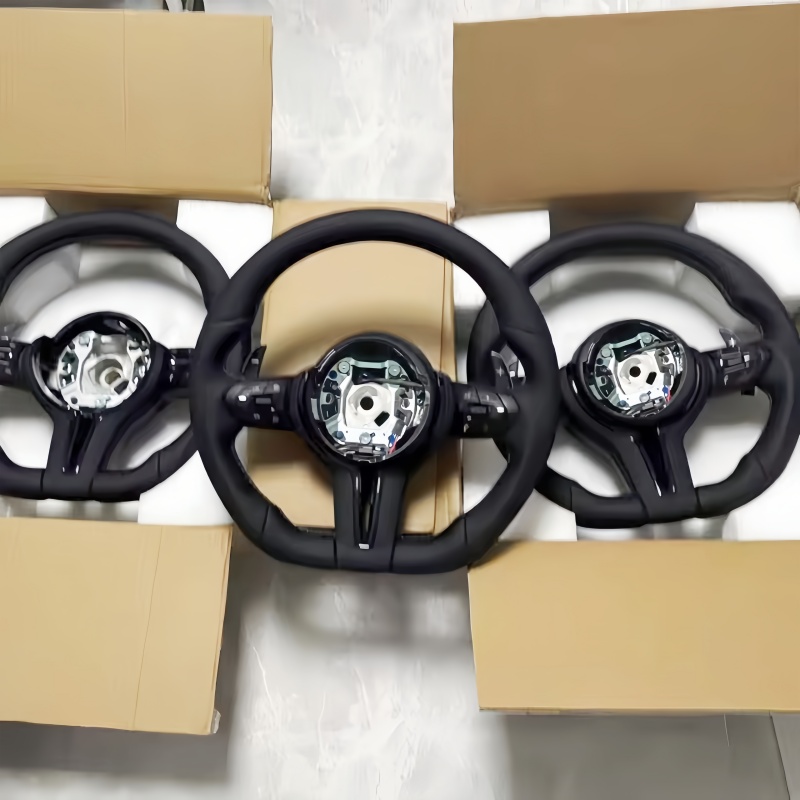 Car Accessories App - Lenkradbezug aus Leder für BMW F10