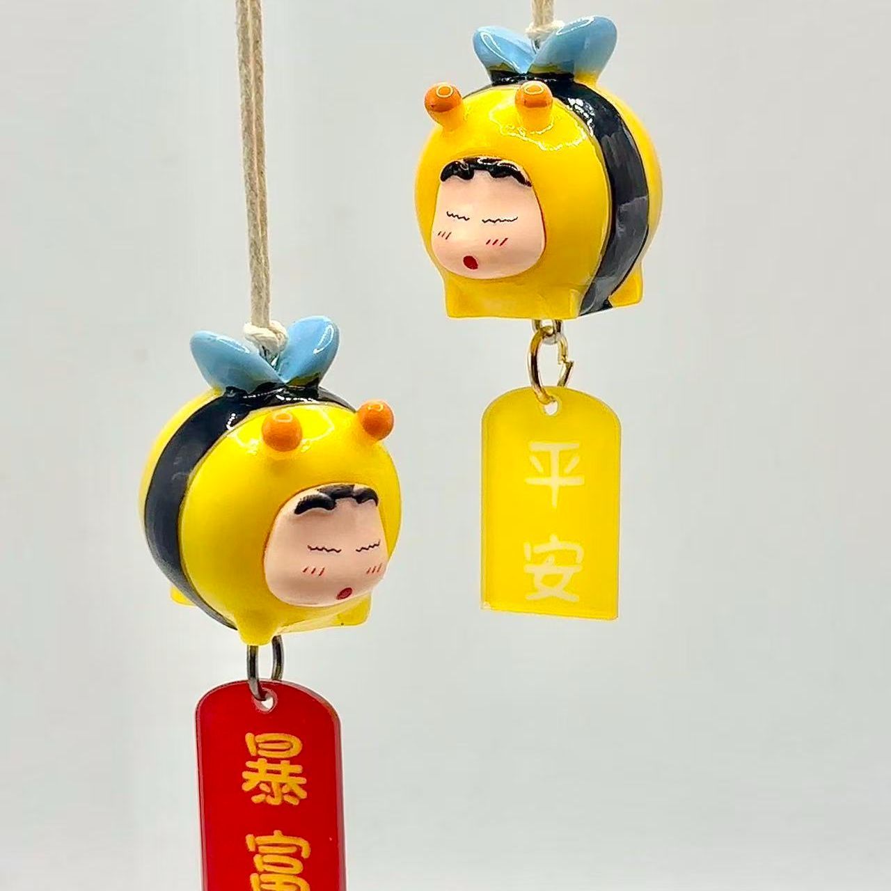 Crayon Shin-chan Bienen-Cospla – Car Accessories App Bewertung und Preis