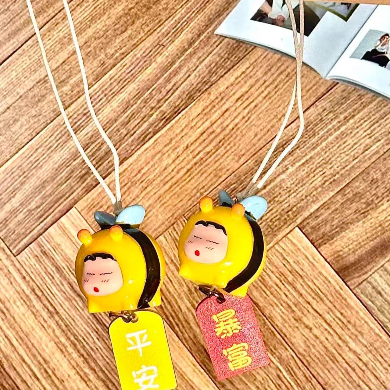 Crayon Shin-chan Bienen-Cospla – Car Accessories App Bewertung und Preis